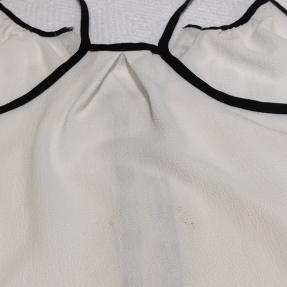 Sheer flowy tank top - Picture 6 of 6